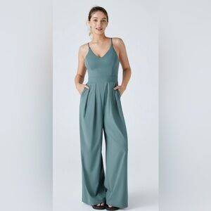 NWT Med Halara Breezeful Backless Side Zipper Pocket Wide Leg Quick Dry Jumpsuit